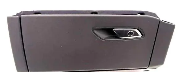 Glove box