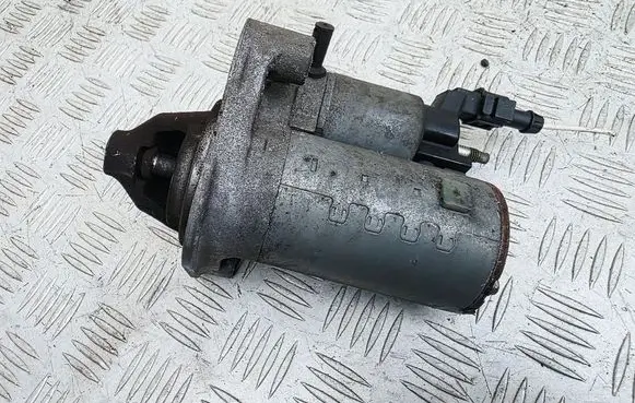 Peugeot 208 I Starter motor 9671530880 4280008332
