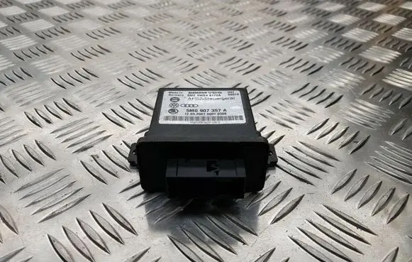 Volkswagen PASSAT B6 Light module LCM 5M0907357A
