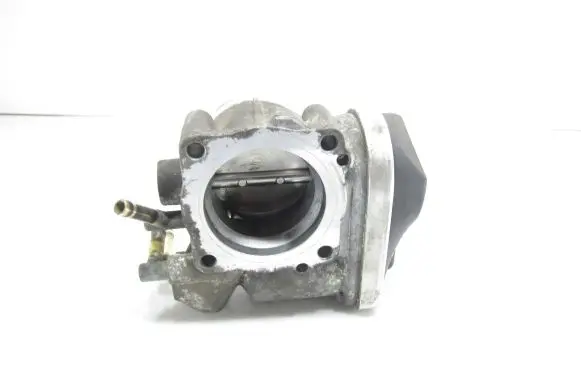 Volkswagen Golf V Throttle valve 06A133062AT 071671