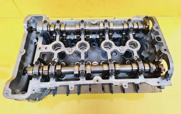 Peugeot 207 Engine head V7547108015