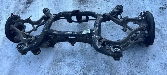Audi Q7 4M Rear axle beam 4M0500025