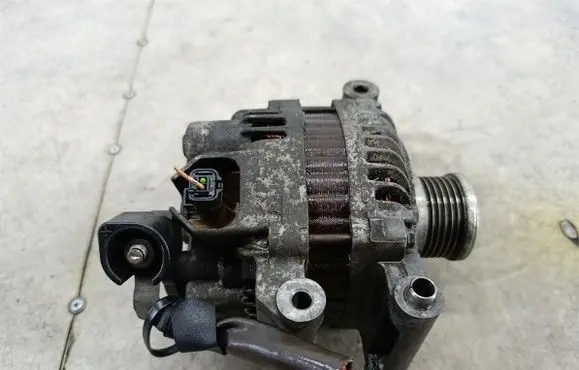 Citroen C3 Picasso Generator/alternator V757695680