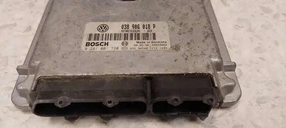 Volkswagen PASSAT B5 Engine control unit/module 038906018P 28SA3504 0281001720