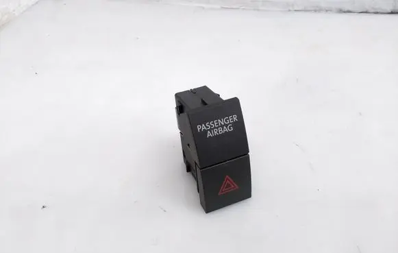 Seat Toledo IV (NH) Hazard light switch 6JA953507A