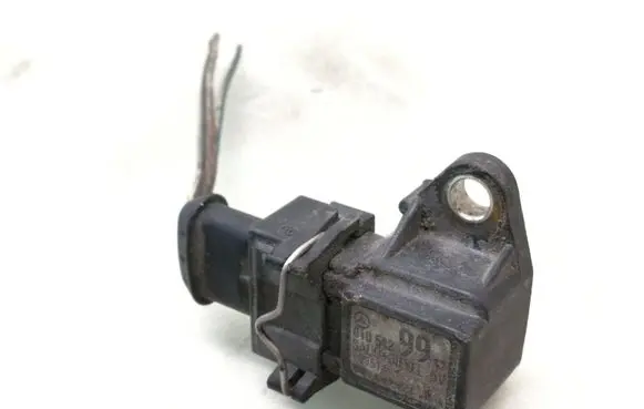 Mercedes-Benz C W202 Air pressure sensor 0105429917