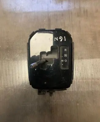 Suzuki Ignis Gear shifter/selector 75G739
