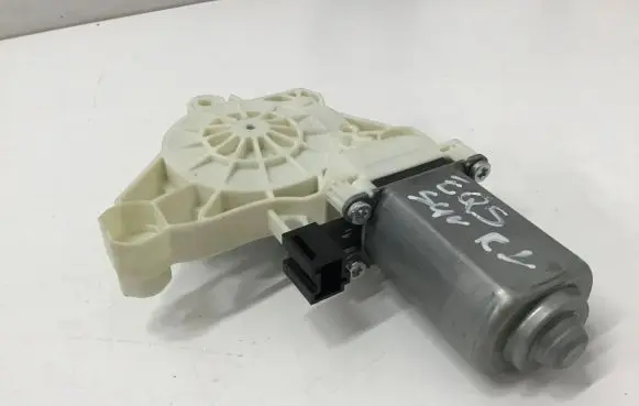 Mercedes-Benz EQS X296 Rear door window regulator motor A0009065008