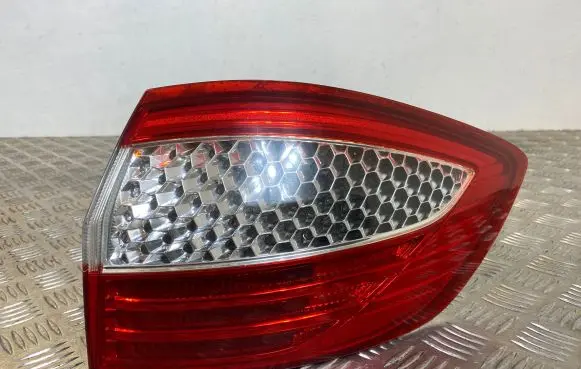 Ford Mondeo MK IV Rear/tail lights 7S7113404B