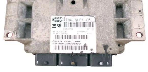 Peugeot 3008 I Engine control unit/module 9652098580