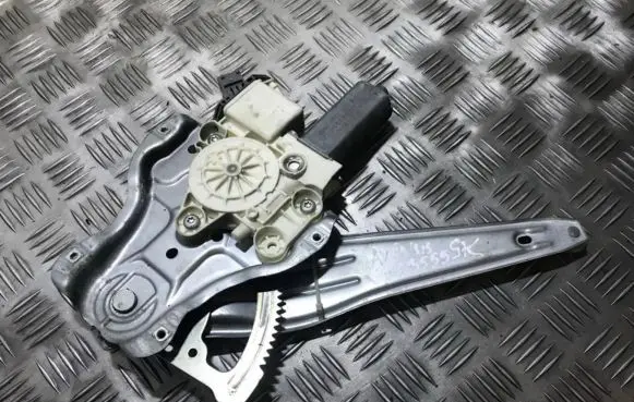 Toyota Avensis T250 Sliding door window regulator with motor