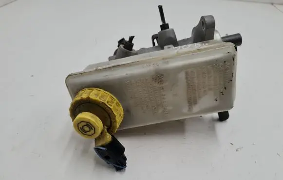 Volkswagen Sharan Master brake cylinder 7M3611019D
