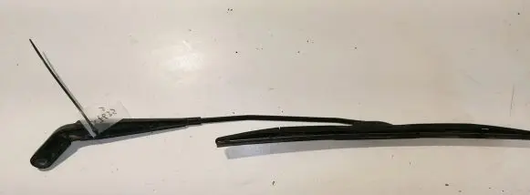 Front wiper blade arm