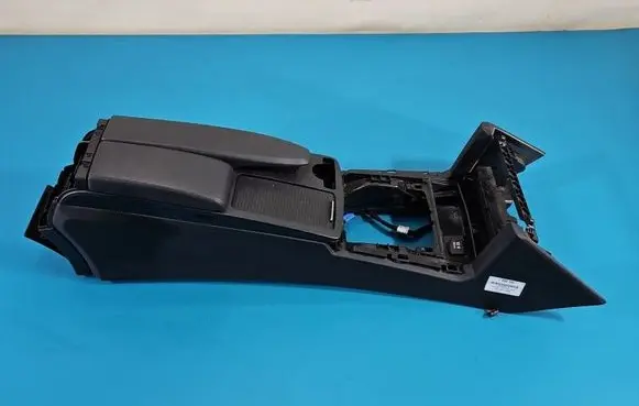 Mercedes-Benz E W212 Armrest A2046801350 IMPRK1590545