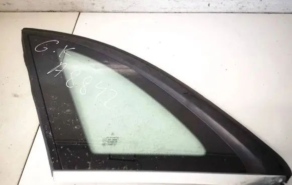 Mercedes-Benz B W246 W242 Rear side window as2