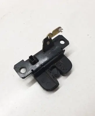 Volkswagen Touareg I Loading door lock 