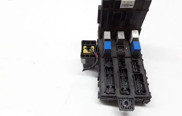 Hyundai Santa Fe Fuse module 9540026751
