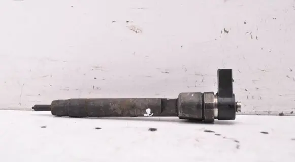 Mercedes-Benz E W211 Fuel injector A6130700187