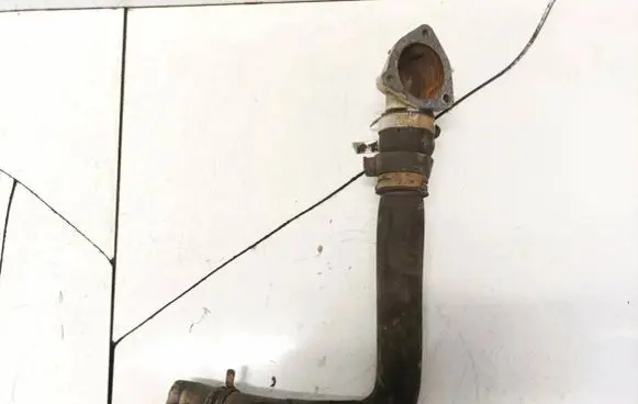 Nissan King Cab, Navara Engine coolant pipe/hose