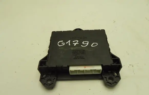 Toyota Prius (XW20) Air conditioning/heating control unit 8865047051 G1790