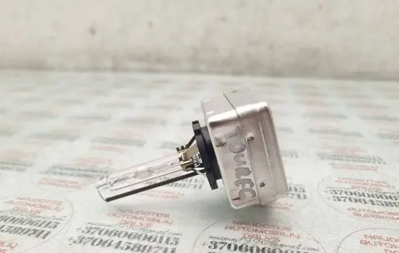 Volkswagen Touareg I Xenon bulb 