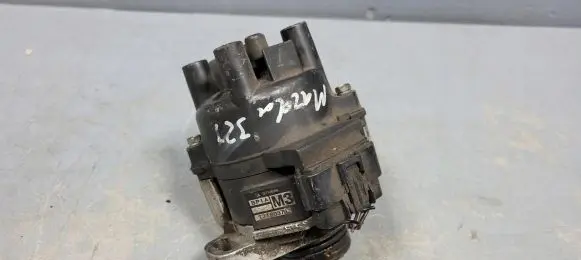 Mazda 323 F Spark distributor cap 547A