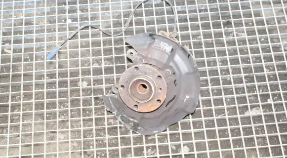 Mini Cooper Countryman R60 Front wheel hub