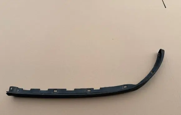Opel Zafira B Front bumper lip 13247303