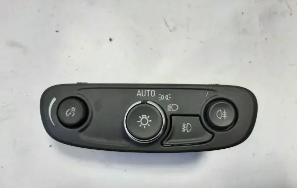 Opel Insignia B Light switch 84215920