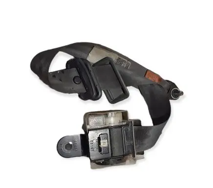 Mitsubishi Pajero Rear seatbelt N1268