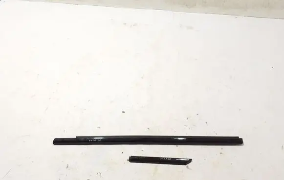 BMW 4 G22 G23 G24 G26 Front door glass trim molding 5A5C0B7