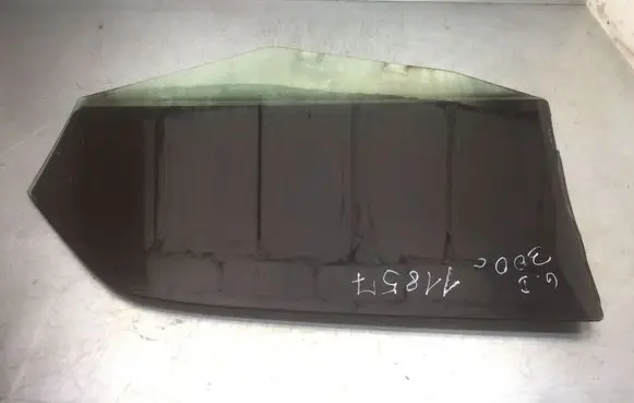 Chrysler 300 - 300C Rear door window glass 43R000262