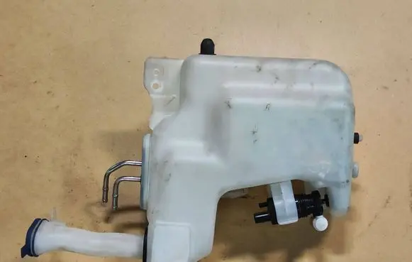 Mercedes-Benz SL R231 Windshield washer fluid reservoir/tank A2318600760 A2318600860 A2318690520