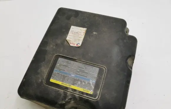 Saab 9-7X Air filter box cover 15810294 15810293
