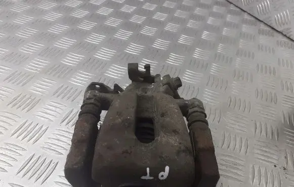 Opel Astra H Rear brake caliper