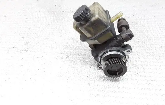 Mazda MPV Power steering pump