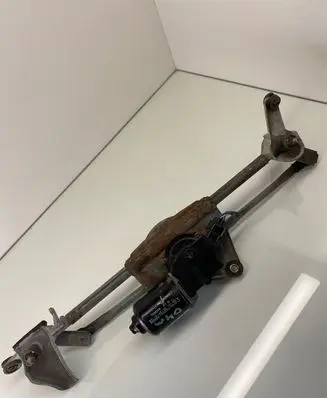 Toyota RAV 4 (XA20) Front wiper linkage and motor 8511042130