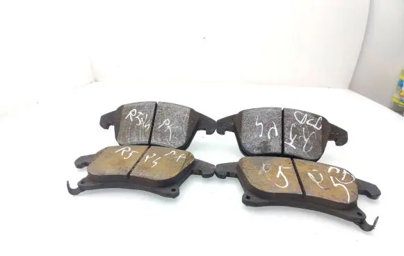 Ford Mondeo MK V Brake pads (front) 