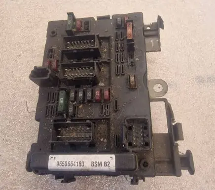 Peugeot 307 BSM Control unit 9650664180 35147470 BSMB2