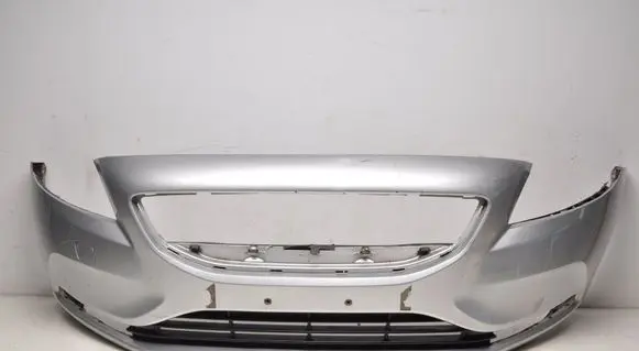 Volvo V40 Front bumper 
