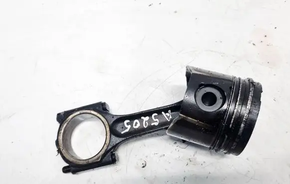 Citroen Xsara Piston with connecting rod 