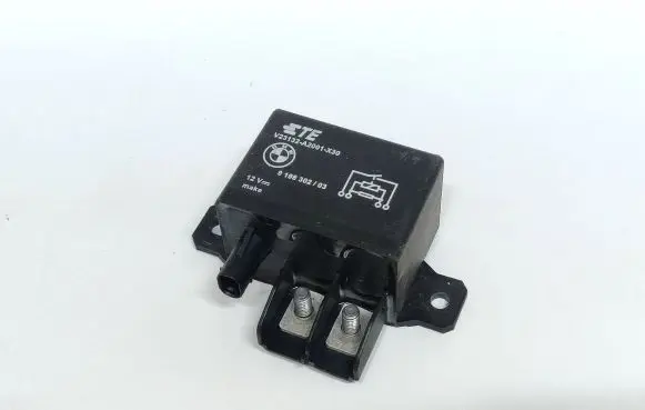 Coolant fan relay