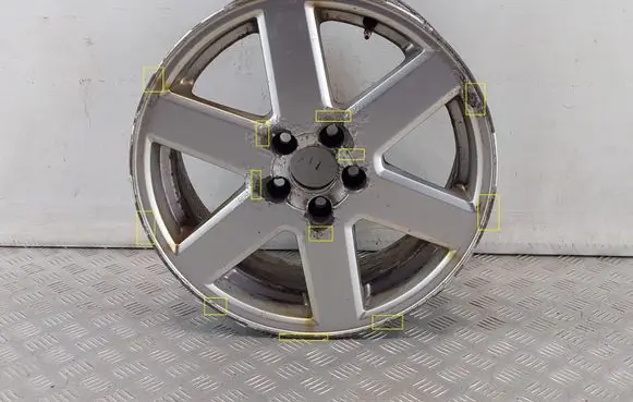 Volvo XC90 R17 alloy rim 8646831