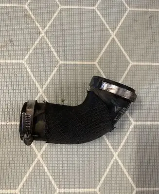 Porsche Macan (95B) Intercooler hose/pipe 95B145833E