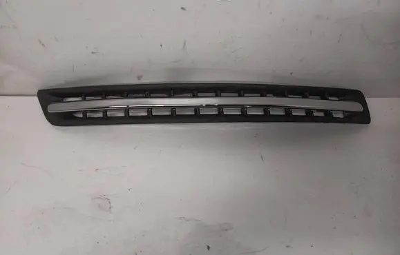 Volvo XC90 Front bumper lower grill 30678954