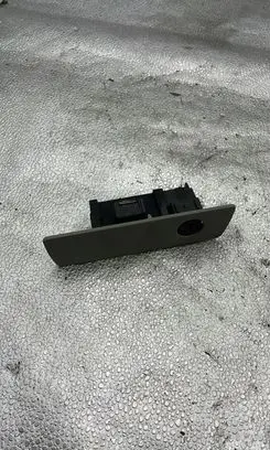 Chrysler Voyager Glove box lock 31M55TRMAC