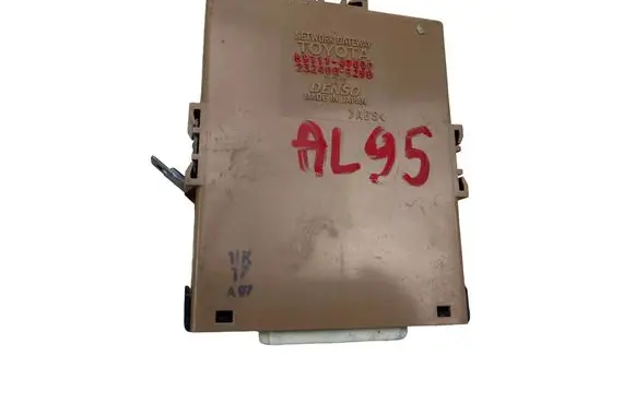 Toyota Prius (XW30) Gateway control module 8911147050