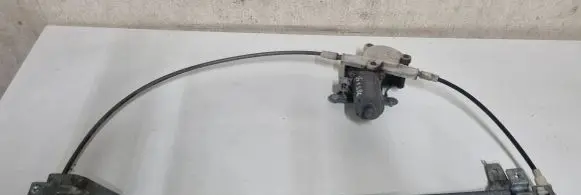 Mercedes-Benz Vito Viano W638 Front door manual window regulator 130821668