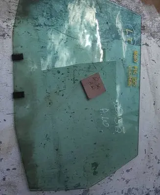 Audi A4 S4 B5 8D Rear door window glass 43R00048