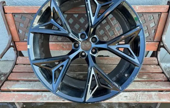 Audi Q8 R22 alloy rim 